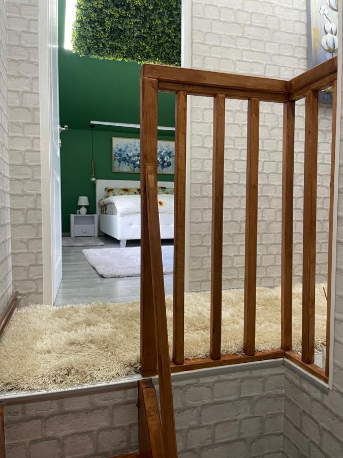 Deyinn Guest House Centrum Turda Esterno foto