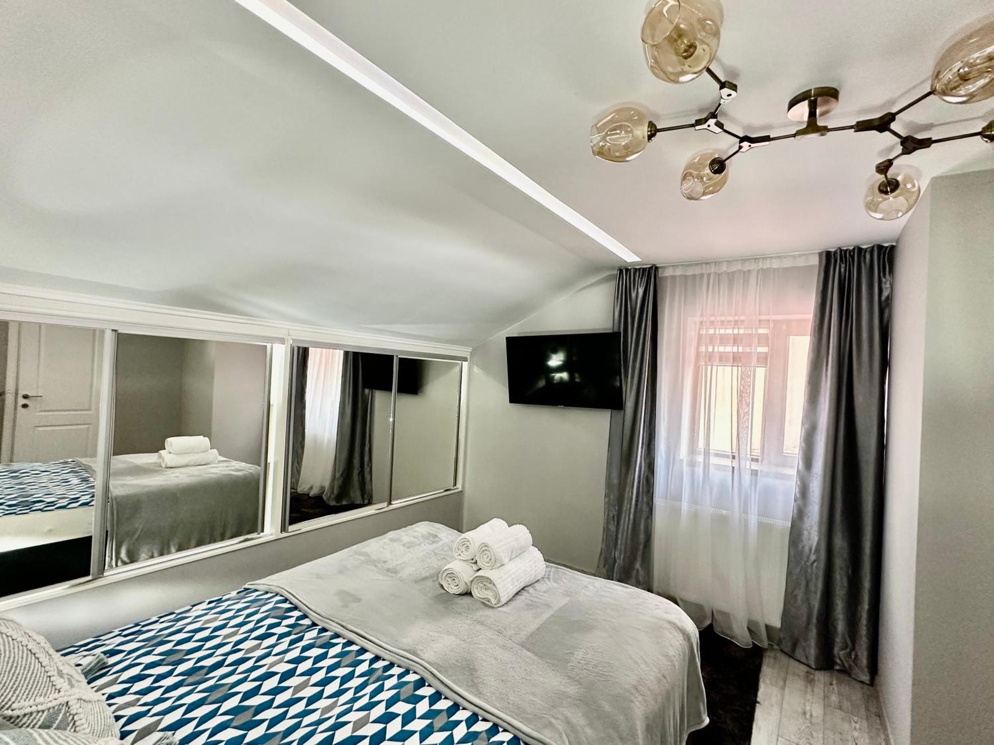 Deyinn Guest House Centrum Turda Esterno foto