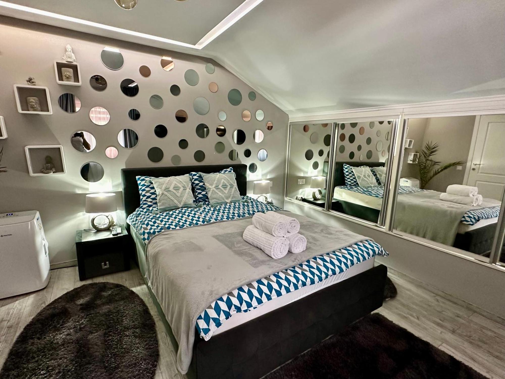 Deyinn Guest House Centrum Turda Esterno foto